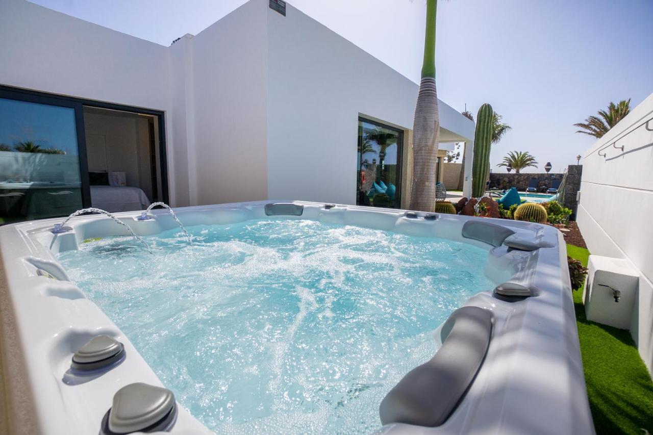 Sea Breeze Villas Lapa And Claca Playa Blanca  Kültér fotó